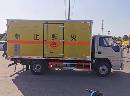 泰顺爆破器材运输车技术升级与安全合规新趋势